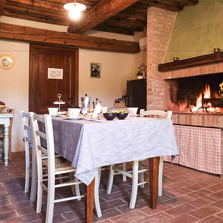 مزرعة للإقامة Casale Talevi